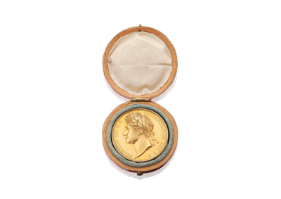 AN 18TH CENTURY GOLD CORONATION MEDAL FOR KING GEORGE III